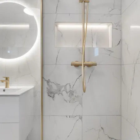 Apartment Luksurios Midt I